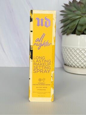 Urban Decay All Nighter Setting Spray- Vitamin C